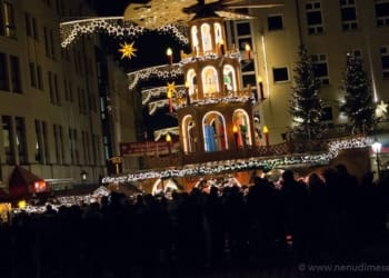 Vánoční trhy v Drážďanech voní po punči, slaďoučkých vaflích a klobáskách