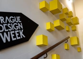Dřevěné erotické pomůcky, večerní šaty z modrého denimu či porcelánové držáky na mýdlo, to je Prague Design Week 2018