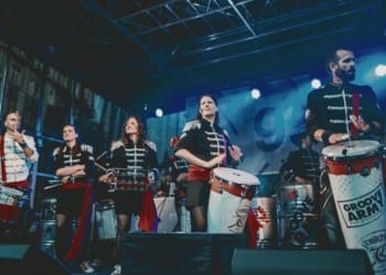 Bubeník Tokhi slaví a chystá koncert v pražské Lucerně