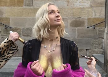 Barbora Mottlová po šestnácti letech zkrášluje obálku časopisu Playboy