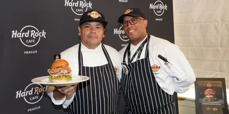 Bohemian Legend Burger bude zastupovat Českou republiku v soutěži Hard Rock World Burger Tour